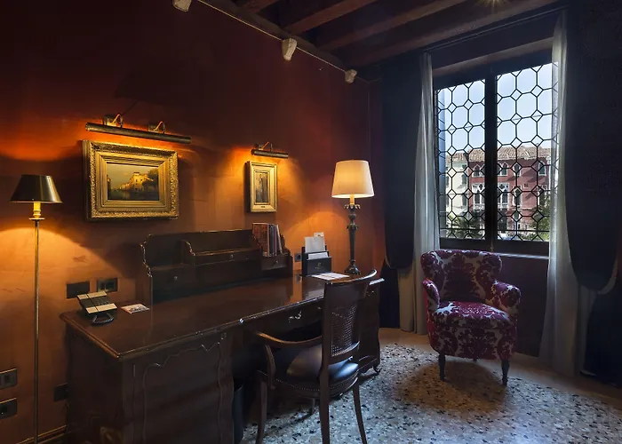 ホテル パラッツォ ヴェーナルト ラグジュアリー