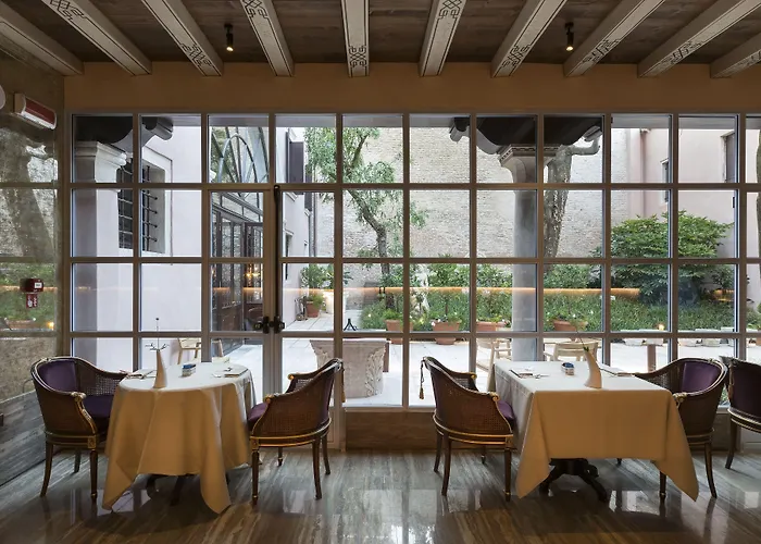 パラッツォ ヴェーナルト ラグジュアリー ホテル 5*