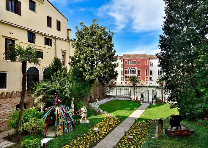 パラッツォ ヴェーナルト ラグジュアリー ホテル