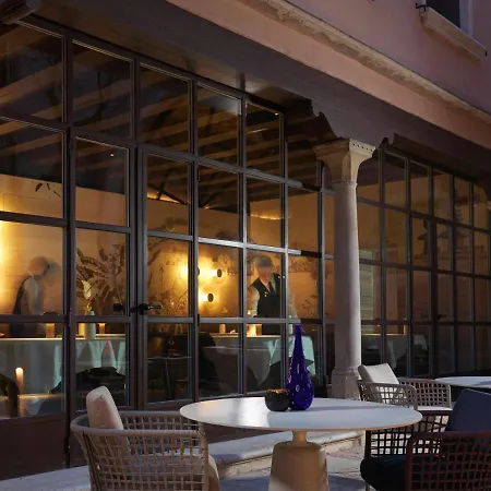 بالاتزو فينآرت لاكجري فندق البندقية