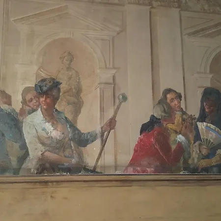 بالاتزو فينآرت لاكجري 5* البندقية